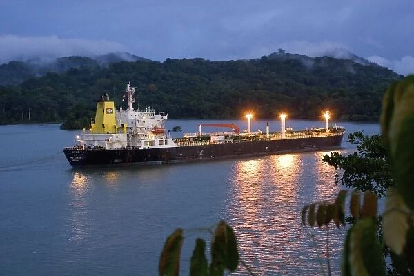 Panama, Panama Canal, ship in Panama Canal, rainforest in the background