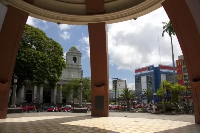 Framed Print : Parque Central in San Jose, Costa Rica