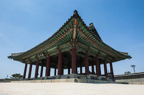 Pavillion in the Unesco world heritage sight the fortress of Suwon, South Korea