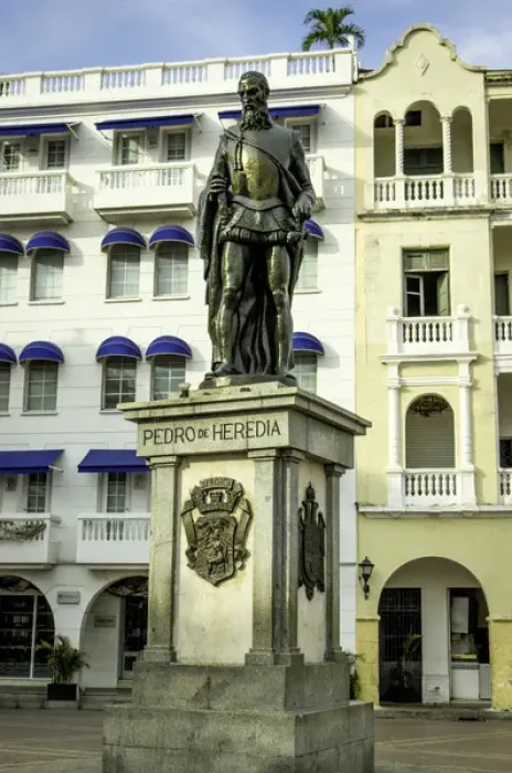 Framed Print : Pedro de Heredia, founder of Cartagena, still stands watch over the Plaza de los Coches