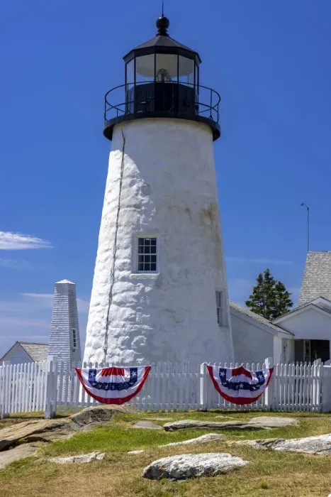 Framed Print : Pemaquid Point Lighthouse near Bristol, Maine, USA Framed Print : Pemaquid Point Lighthouse near Bristol, Maine, USA