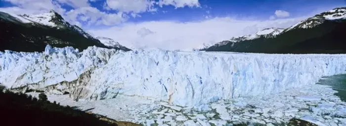 Framed Print : Perito Moreno Glacier in the Los Glaciares National Park, Patagonia, Argentina Framed Print : Perito Moreno Glacier in the Los Glaciares National Park, Patagonia, Argentina