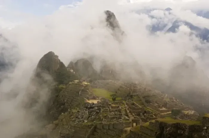 Framed Print : Peru, Scenic of Machu Picchu in clouds