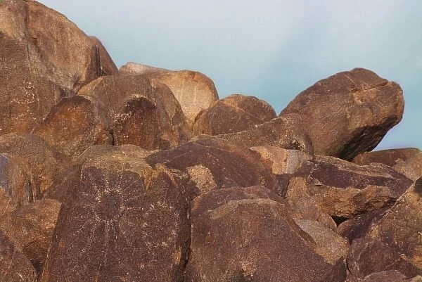 Petroglyphs on big boulders, Saguaro National Park, Tucson, Arizona