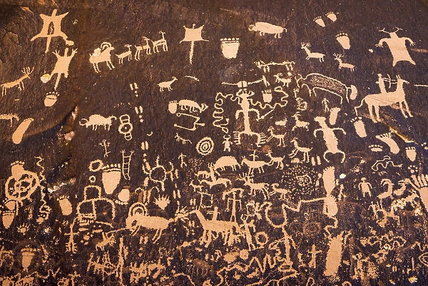 Petroglyphs at Newspaper Rock State Park, Utah