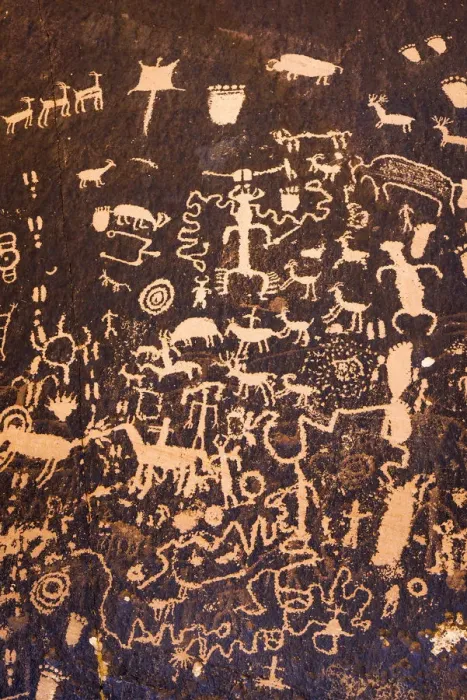 Framed Print : Petroglyphs at Newspaper Rock State Park, Utah Framed Print : Petroglyphs at Newspaper Rock State Park, Utah