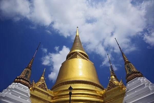 The Phra Si Rattana Chedi, Wat Phra Kaeo, Bangkok, Thailand