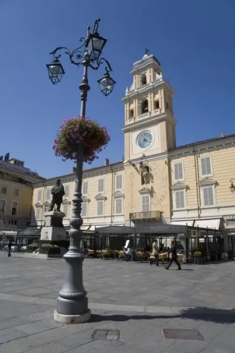 Framed Print : Piazza Garibaldi, Palazo del Governatore, Parma, Emilia Romagna, Italy Framed Print : Piazza Garibaldi, Palazo del Governatore, Parma, Emilia Romagna, Italy