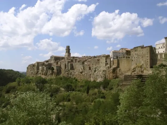 Framed Print : Pitigliano, Tuscany. Etruscan and medieval town built above butte Framed Print : Pitigliano, Tuscany. Etruscan and medieval town built above butte
