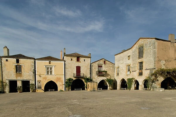 Place des Corniers, Montpazier, Dordogne, Perigord, France. A bastide or fortified town