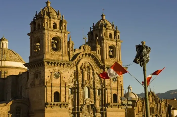 Framed Print : Plaza de Armas, the center of Cuzco, Peru Framed Print : Plaza de Armas, the center of Cuzco, Peru