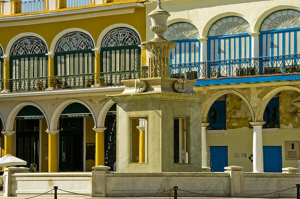Plaza Vieja, Old Square in Old Havana, Habana Vieja, Cuba