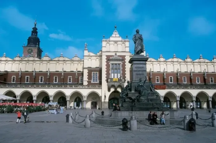 Framed Print : Poland. Krakow. Central Market Square (16th century) with the building Cloth Market Framed Print : Poland. Krakow. Central Market Square (16th century) with the building Cloth Market