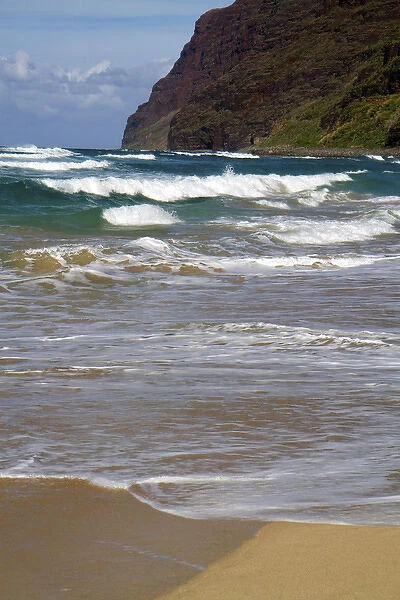 Polihale Beach and State Park located on the western side of the island of Kauai