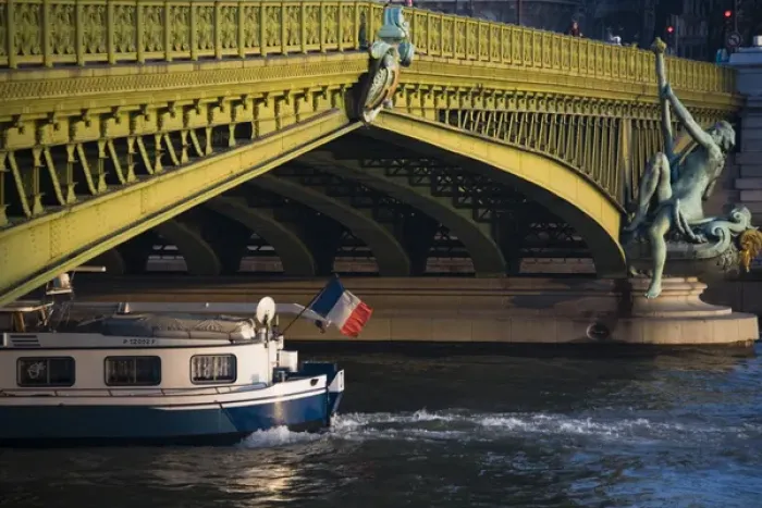 Framed Print : Pont Mirabeau across Seine, Paris, France Framed Print : Pont Mirabeau across Seine, Paris, France
