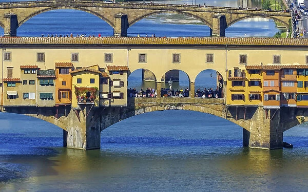 Ponte Vecchio, Florence, Tuscany, Italy. Bridge originally built in Roman times, rebuilt in 1345
