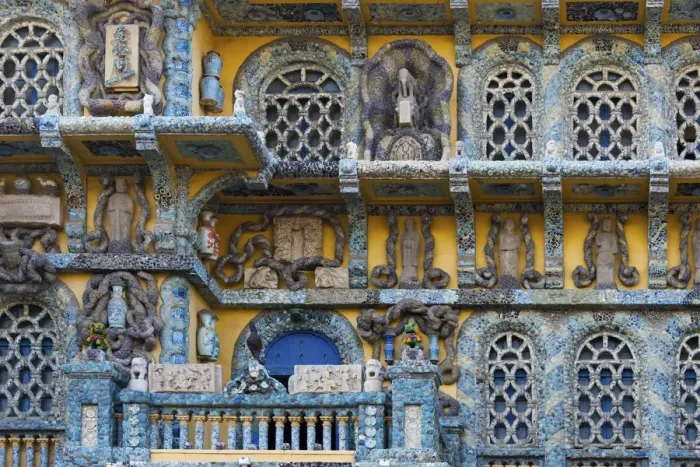 Framed Print : Porcelain House (also known as China House), with chinaware cemented and glued onto the building Framed Print : Porcelain House (also known as China House), with chinaware cemented and glued onto the building