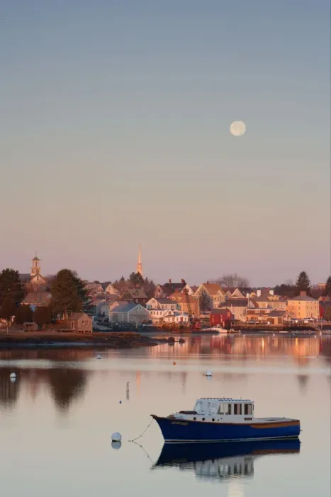 Framed Print : Portsmouth Harbor in early morning. Portsmouth, New Hampshire Framed Print : Portsmouth Harbor in early morning. Portsmouth, New Hampshire