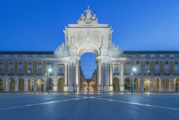 Framed Print : Portugal, Lisbon, Baixa, Arco da Rua Augusta (August Street Arch) at Dawn Framed Print : Portugal, Lisbon, Baixa, Arco da Rua Augusta (August Street Arch) at Dawn