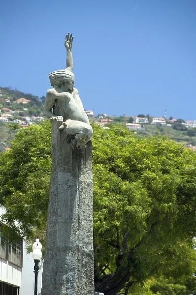Portugal, Madeira Island, Funchal. Downtown, Monument to Atonomy (aka Monumento a Autonomia)