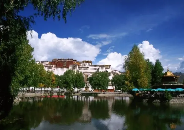 Framed Print : Potala Palace in Lhasa, Tibet with reflection of lake Framed Print : Potala Palace in Lhasa, Tibet with reflection of lake