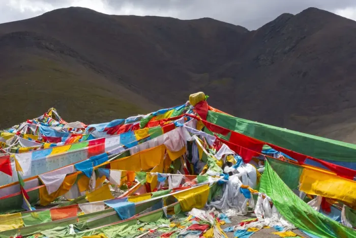 Framed Print : Prayer flags on Tibetan Plateau with Tanggula Mountain, Namtso (Lake Nam), Tibet, China