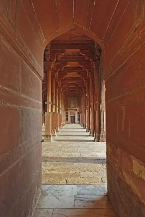 Framed Print : Prayer hall, Dargah (Jama Masjid) mosque, Fatehpur Sikri, in the state of Uttar Pradesh Framed Print : Prayer hall, Dargah (Jama Masjid) mosque, Fatehpur Sikri, in the state of Uttar Pradesh