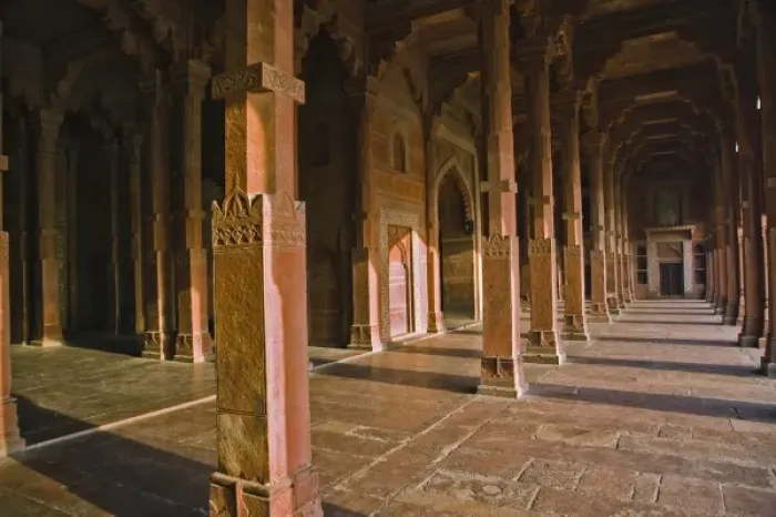 Framed Print : Prayer hall, Dargah (Jama Masjid) mosque, Fatehpur Sikri, in the state of Uttar Pradesh, India Framed Print : Prayer hall, Dargah (Jama Masjid) mosque, Fatehpur Sikri, in the state of Uttar Pradesh, India