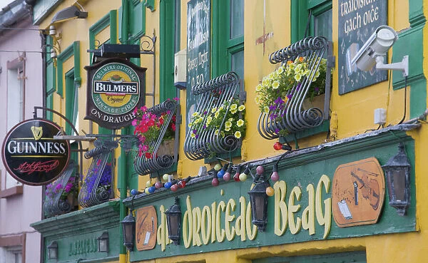 Pub, Dingle, Dingle Peninsula, County Kerry, Ireland
