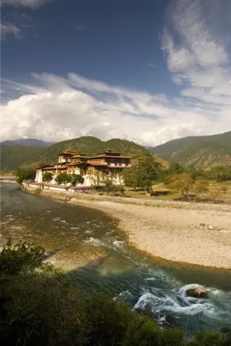 Framed Print : Punakha Dzong and river, Bhutan Framed Print : Punakha Dzong and river, Bhutan