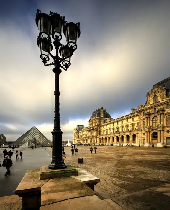 Framed Print : Pyramid and courtyard to the Louvre in Paris, France