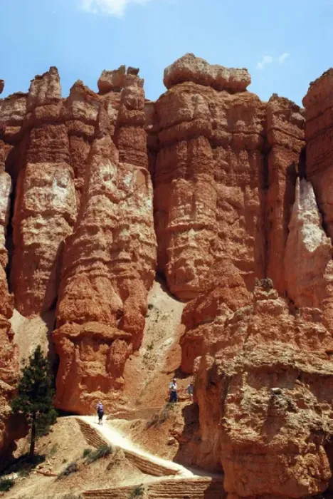 Framed Print : Queens Garden Trail at Bryce Canyon, Bryce Canyon National Park, Utah Framed Print : Queens Garden Trail at Bryce Canyon, Bryce Canyon National Park, Utah