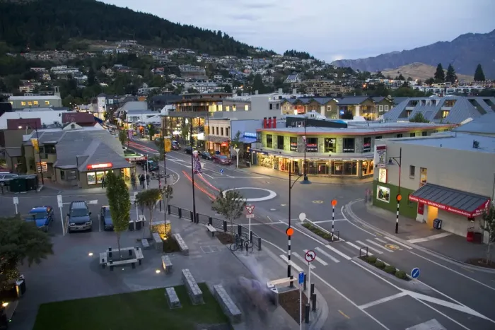 Framed Print : Queenstown, New Zealand. Central Queenstown at night