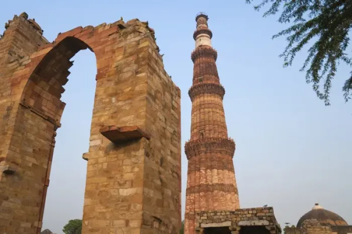 Framed Print : Qutb Minar and its monuments (UNESCO World Heritage site), Delhi, India Framed Print : Qutb Minar and its monuments (UNESCO World Heritage site), Delhi, India