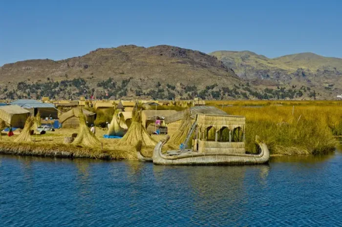 Framed Print : Reed boats of the Uros Islands (Islas Uros) ply the calm waters of lake Titicaca, Peru Framed Print : Reed boats of the Uros Islands (Islas Uros) ply the calm waters of lake Titicaca, Peru