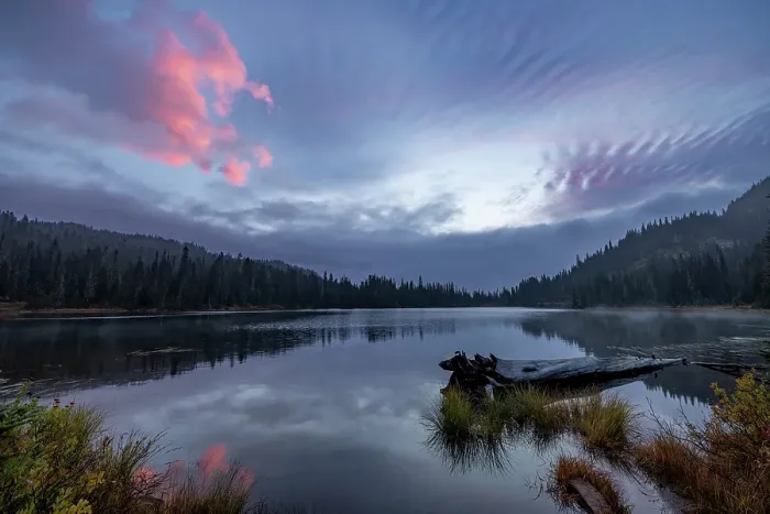 Framed Print : Reflection Lake at sunrise in Mount Rainier National Park, Washington State, USA