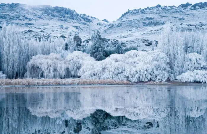Framed Print : Reflections and Hoar Frost, Butchers Dam, near Alexandra, Central Otago, South Island Framed Print : Reflections and Hoar Frost, Butchers Dam, near Alexandra, Central Otago, South Island