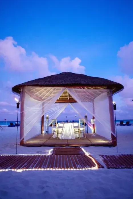 Framed Print : Ritz Carlton Resort, Cancun, Mexico