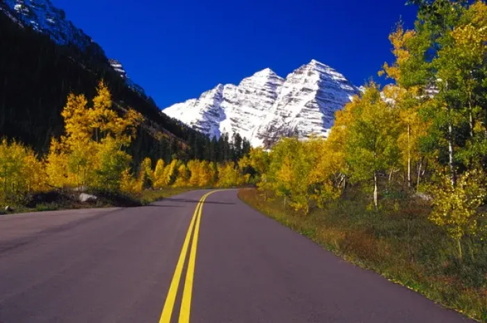 Framed Print : Road lined with autumn colors and Maroon Bells Framed Print : Road lined with autumn colors and Maroon Bells