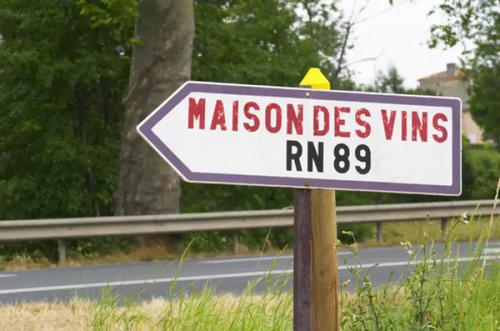 Framed Print : A road sign showing the way to Maison des Vins (the hose of wines) and the RN 89 Framed Print : A road sign showing the way to Maison des Vins (the hose of wines) and the RN 89