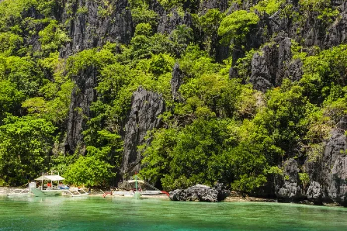 Framed Print : Rocky outcrops in the Bacuit archipelago, Palawan, Philippines Framed Print : Rocky outcrops in the Bacuit archipelago, Palawan, Philippines