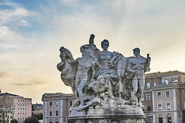 Roman statue on Ponte Bridge Vittorio Emanuele II, Tiber River, Rome, Italy