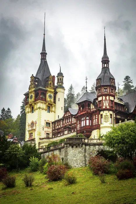 Framed Print : Romania, Carpathian Mountains, Prahova County, Sinaia. Peles Castle, Castelul Peles. Neo-Renaissance castle between Transylvania and Wallachia Framed Print : Romania, Carpathian Mountains, Prahova County, Sinaia. Peles Castle, Castelul Peles. Neo-Renaissance castle between Transylvania and Wallachia