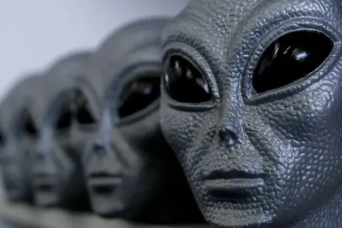 Framed Print : Roswell, New Mexico, United States. Silver alien heads as sold in local shop Framed Print : Roswell, New Mexico, United States. Silver alien heads as sold in local shop