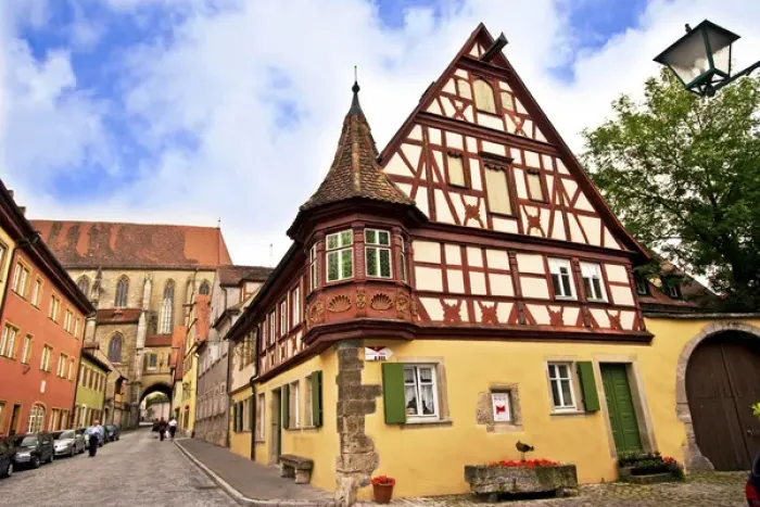 Framed Print : Rothenburg ob der Tauber, Germany, a viw of the old town with Cross Timbered Houses Framed Print : Rothenburg ob der Tauber, Germany, a viw of the old town with Cross Timbered Houses