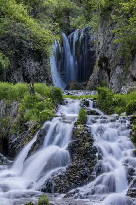 Framed Print : Roughlock Falls in Spearfish Canyon in the Black Hills National Forest, South Dakota, USA Framed Print : Roughlock Falls in Spearfish Canyon in the Black Hills National Forest, South Dakota, USA