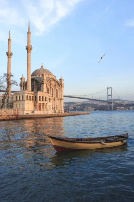 Framed Print : Row boat and Buyuk Mecidiye Camii in Ortakoy, Bosphorus, Istanbul, Turkey Framed Print : Row boat and Buyuk Mecidiye Camii in Ortakoy, Bosphorus, Istanbul, Turkey