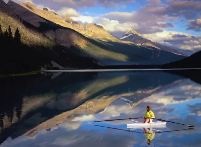 Framed Print : A rower on Banff Lake in the Canada (MR) Framed Print : A rower on Banff Lake in the Canada (MR)
