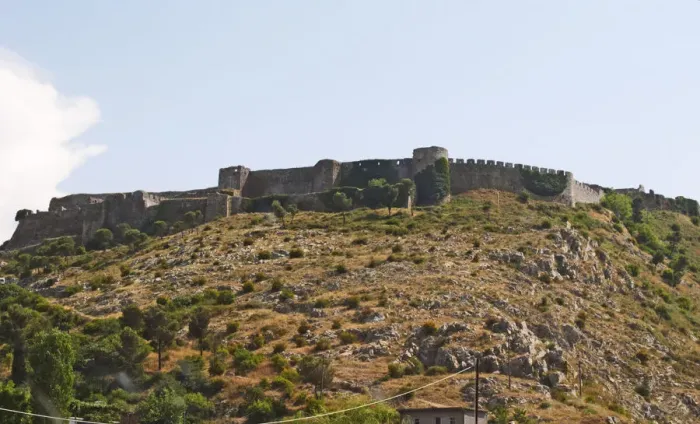 Framed Print : The Rozafa hilltop castle fortress fort between Shkodra and Lezhe. Shkodra. Albania Framed Print : The Rozafa hilltop castle fortress fort between Shkodra and Lezhe. Shkodra. Albania