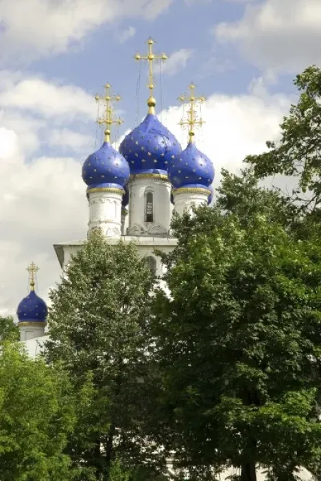 Framed Print : Russia. Moscow. Kolomenskoe Museum_Reserve. Our Lady of Kazan church. Blue onion domes